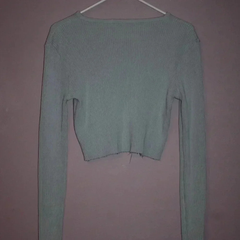 Brandy Melville Long Sleeve Ribbed V-Neck Shirt - Picture 10 of 12